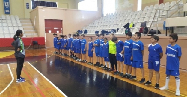 Foçalı hentbolcular, Handball At School Projesi’ne seçildi