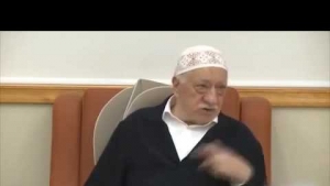 Teröristbaşı Gülen yine milyonlara hakaret etti